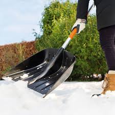 Лопати для снігу Fiskars