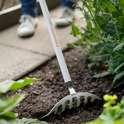 Граблі Fiskars Light