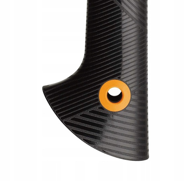 Solid chopping axe 2