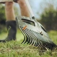 Граблі Fiskars Xact